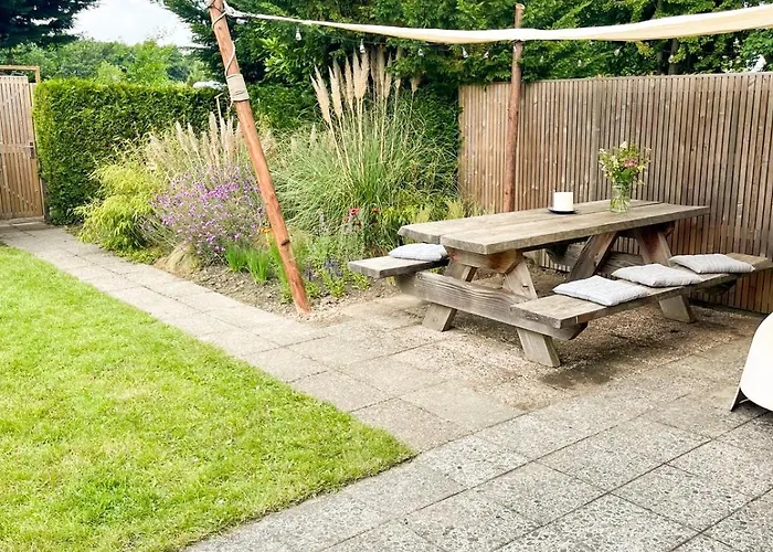 Strandbries * Warmenhuizen